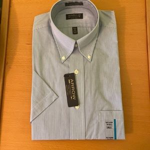 Men’s short sleeve dress shirt
